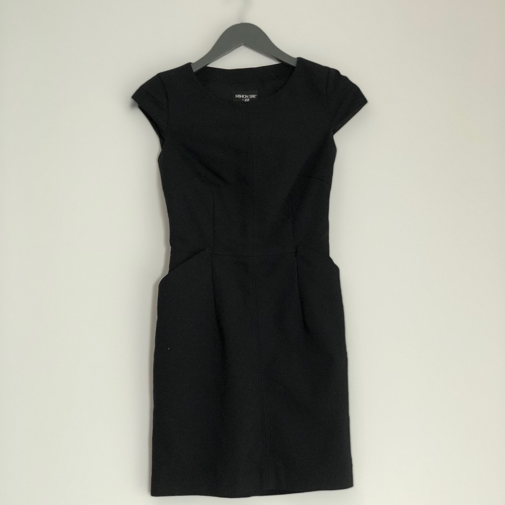 OPEN IN THE BACK MINI BLACK h&m dress